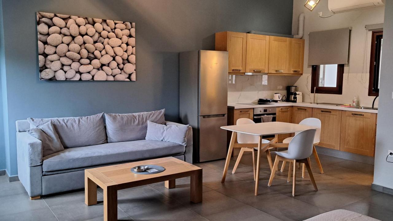 Poúlithra Light Blue Studios 2 מראה חיצוני תמונה