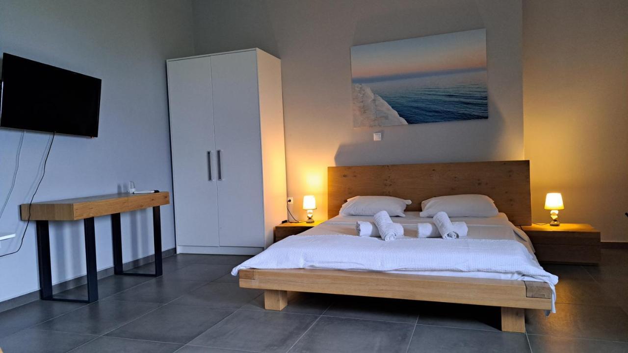 Poúlithra Light Blue Studios 2 מראה חיצוני תמונה